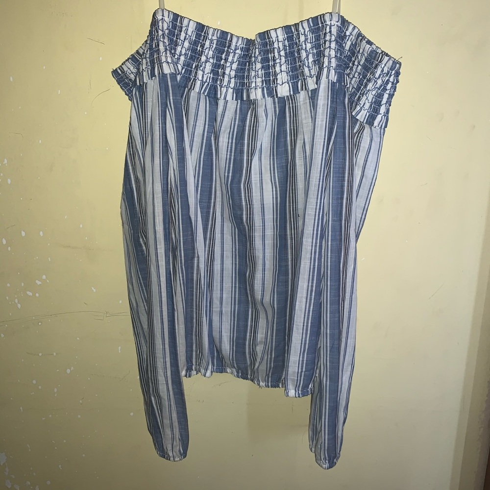 Brand new never worn off the shoulder shirt